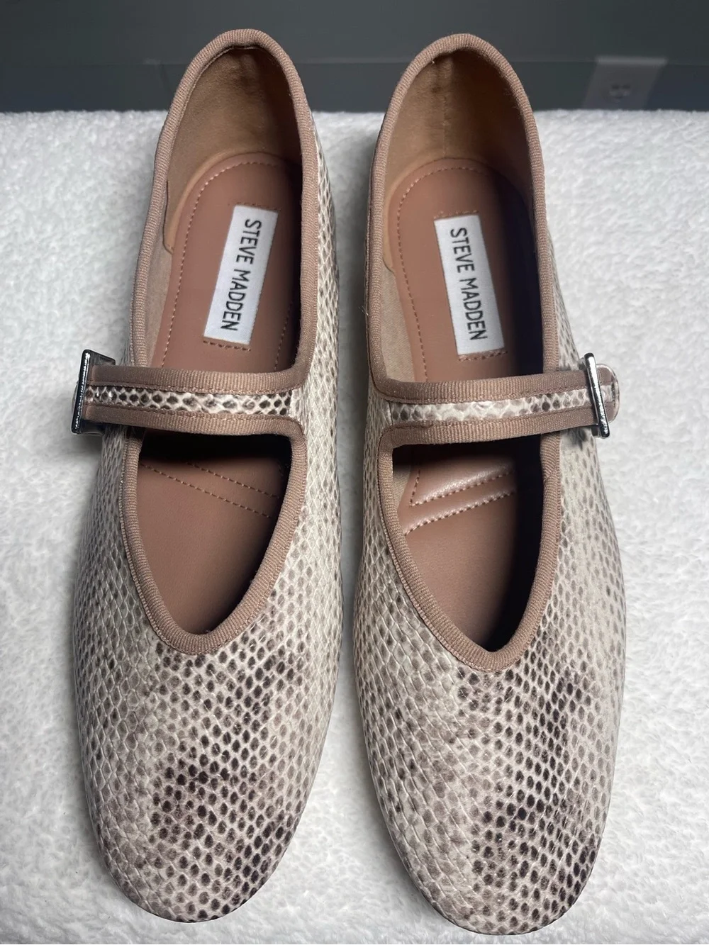 Steve Madden Judee Snake Mary Jane Flats 7.5
